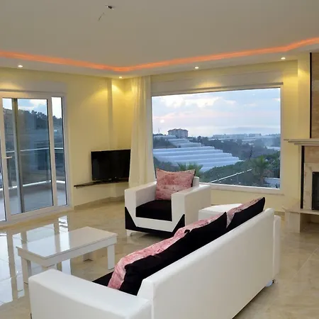 Villa Nieuwe Duplex Met 6 Slaapkamers En Twee Woonkamers Plus Kinderbad Kargicak (Alanya)