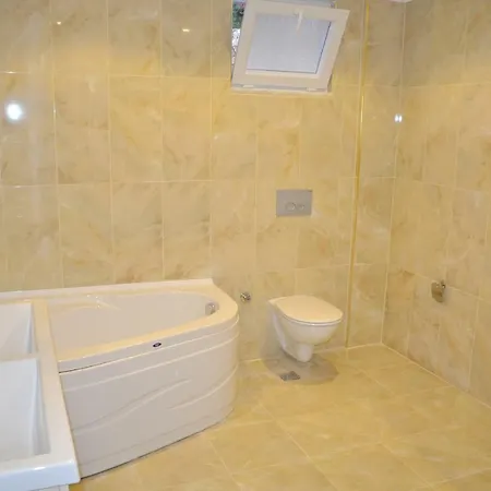 Villa Nieuwe Duplex Met 6 Slaapkamers En Twee Woonkamers Plus Kinderbad