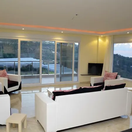 Nieuwe Duplex Met 6 Slaapkamers En Twee Woonkamers Plus Kinderbad * Kargicak (Alanya)