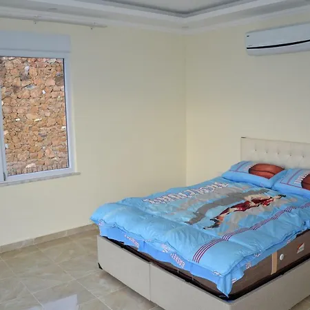 Villa Nieuwe Duplex Met 6 Slaapkamers En Twee Woonkamers Plus Kinderbad Kargicak (Alanya)